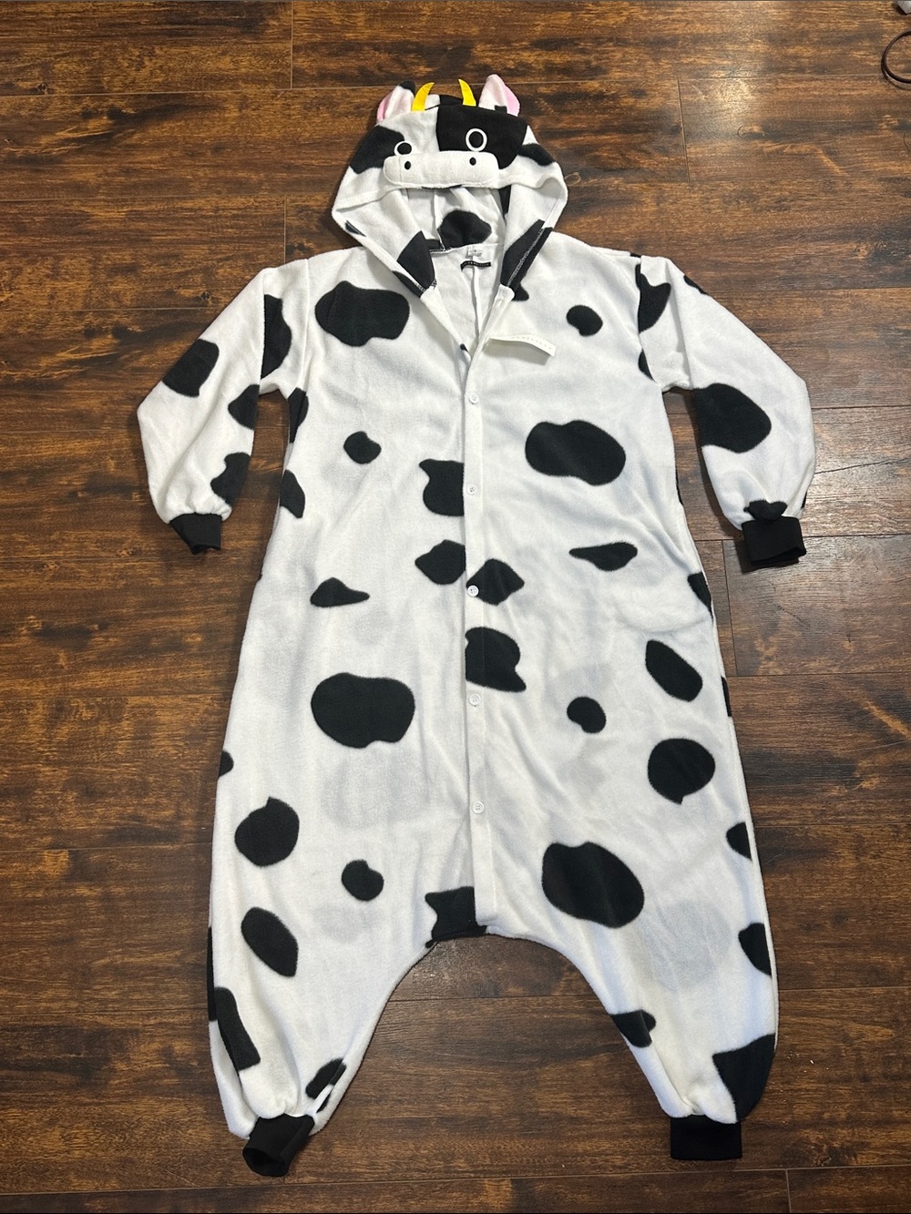 🐮 Silver Lilly Cow Onesie Costume Adult Small NWT💕